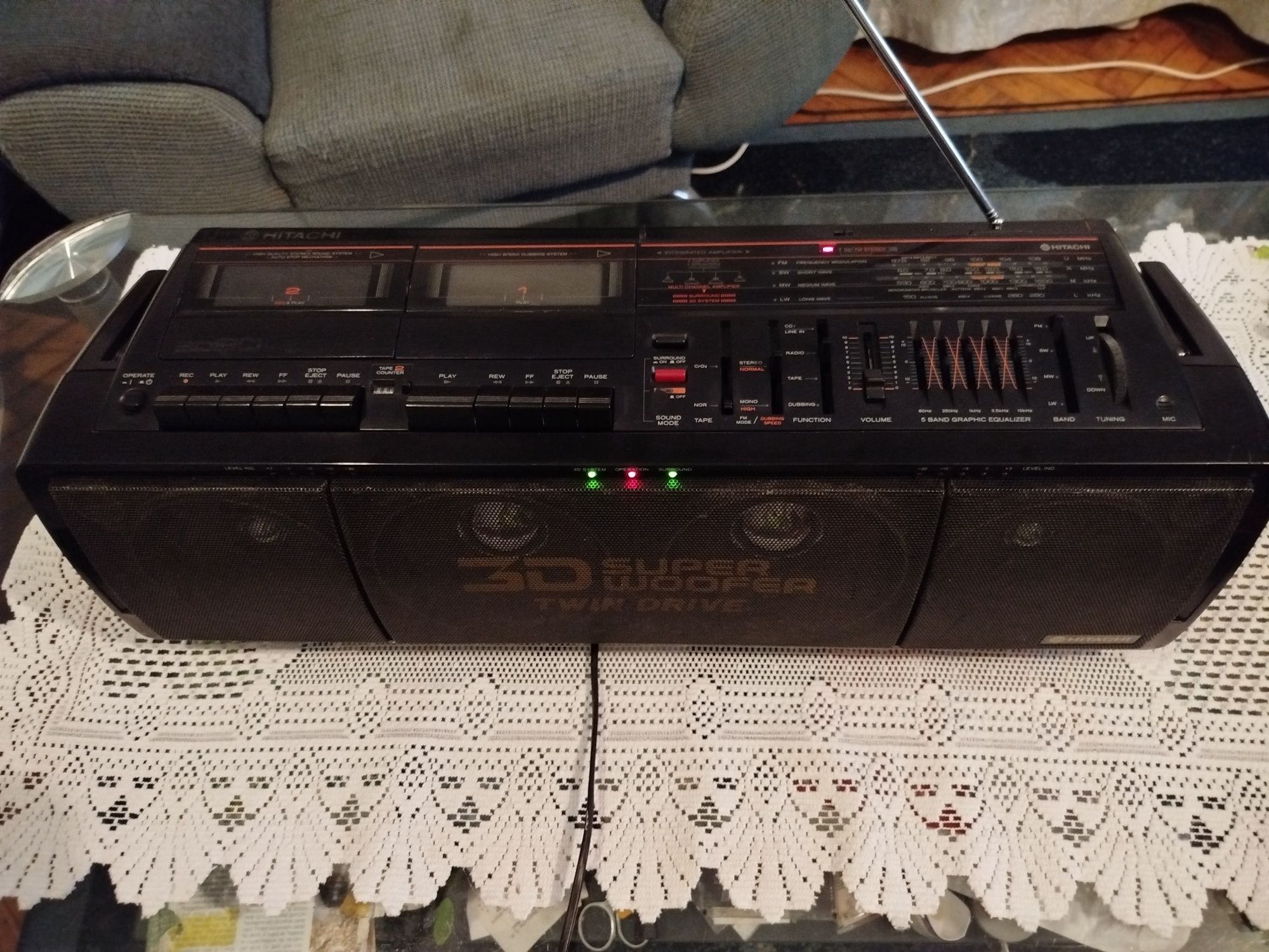 Radiomagnetofon Hitachi 3D80E