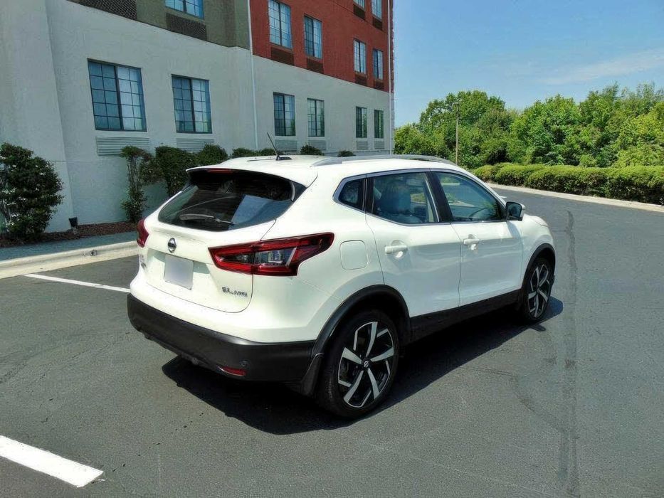 Nissan Rogue      2021