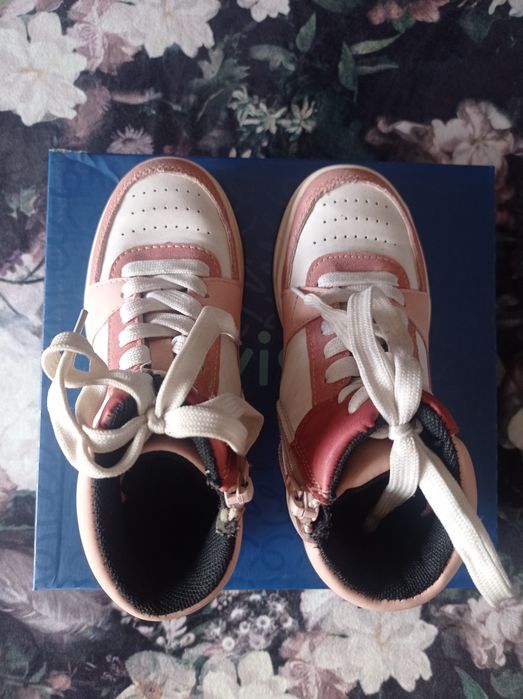 Buty dla dziewczynki
