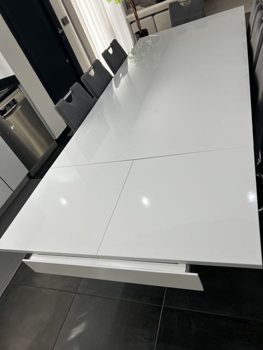 Mesa de jantar c/ cadeiras