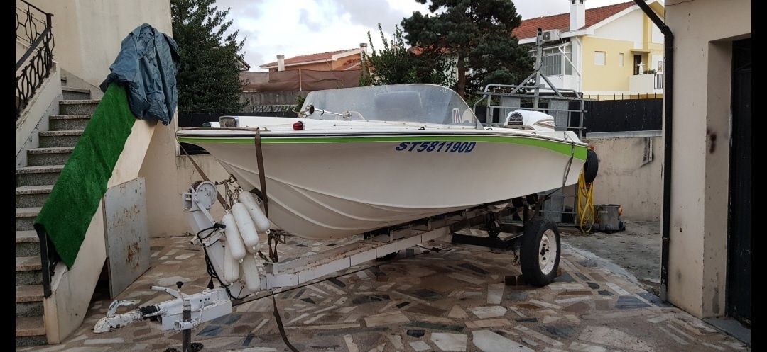 Barco 7 lugares 590cm 70cv
