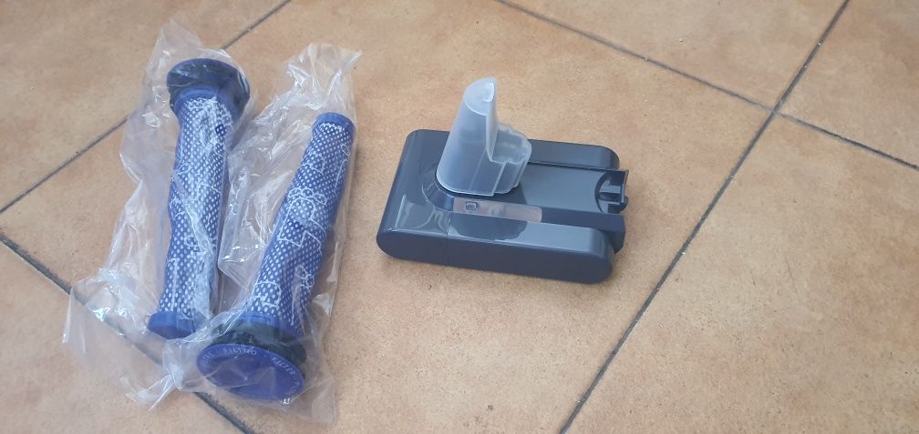 Bateria Dyson V6 nova