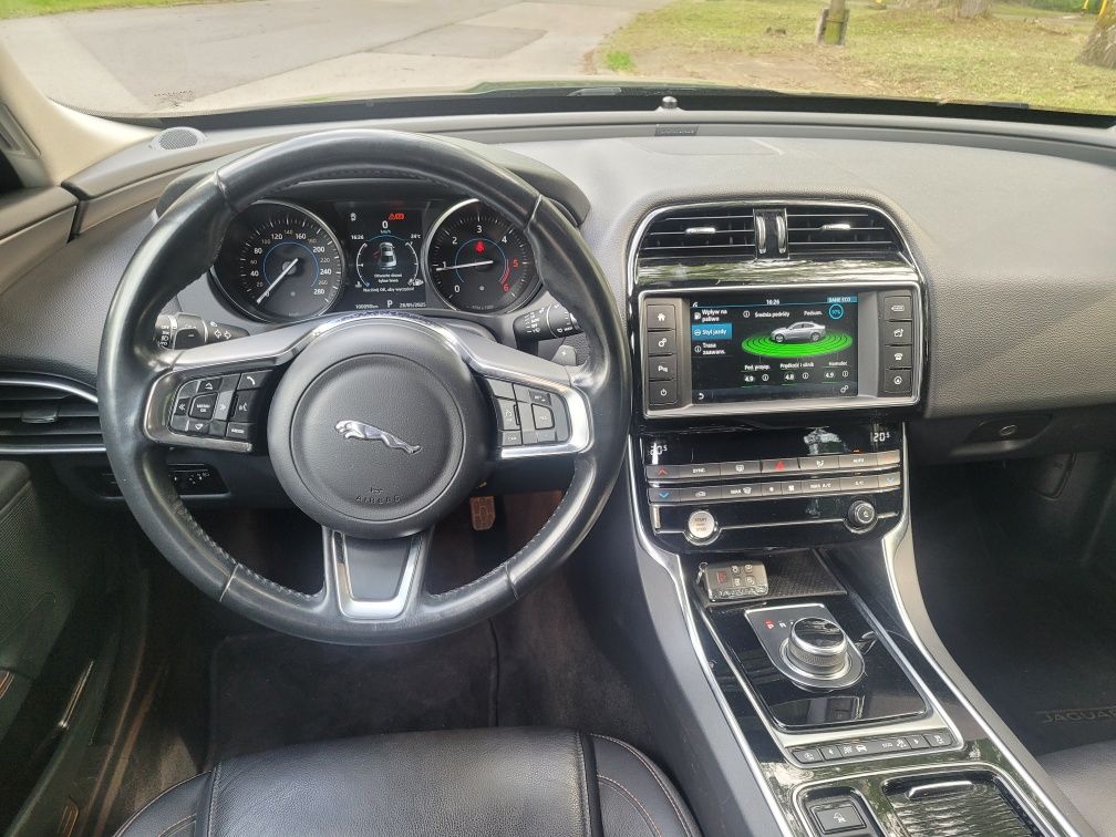 Jaguar Xe 2.0d 2018