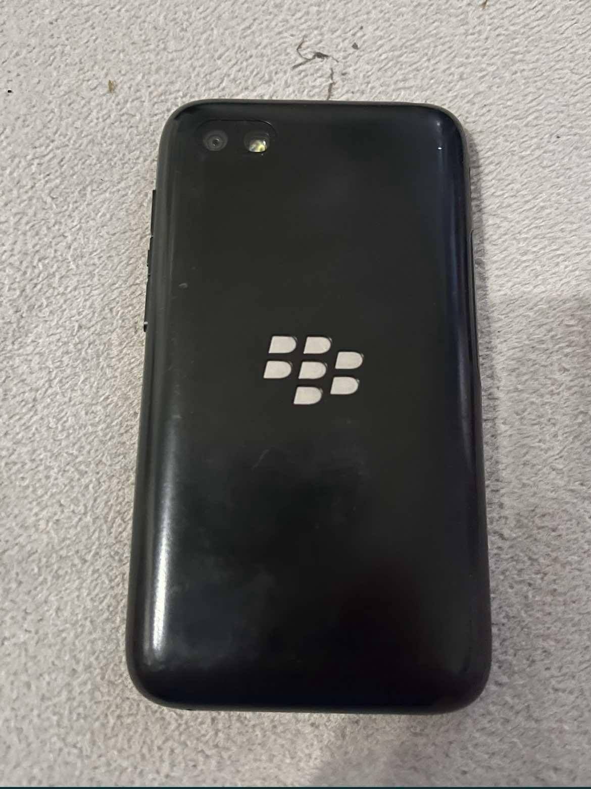 Telefon Black Berry.