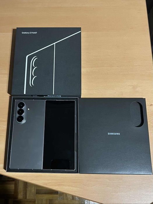 Samsung z fold 7 ( 512 gb ) 1850 euros negociável