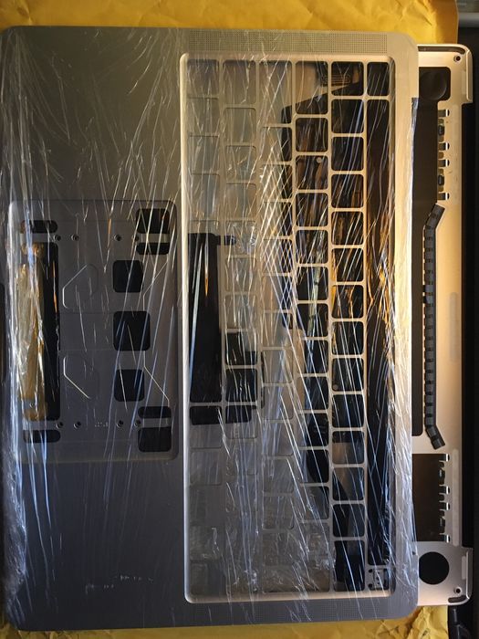 PEÇAS MacBook Pro M1 2020 de 13" -SILVER - A2338