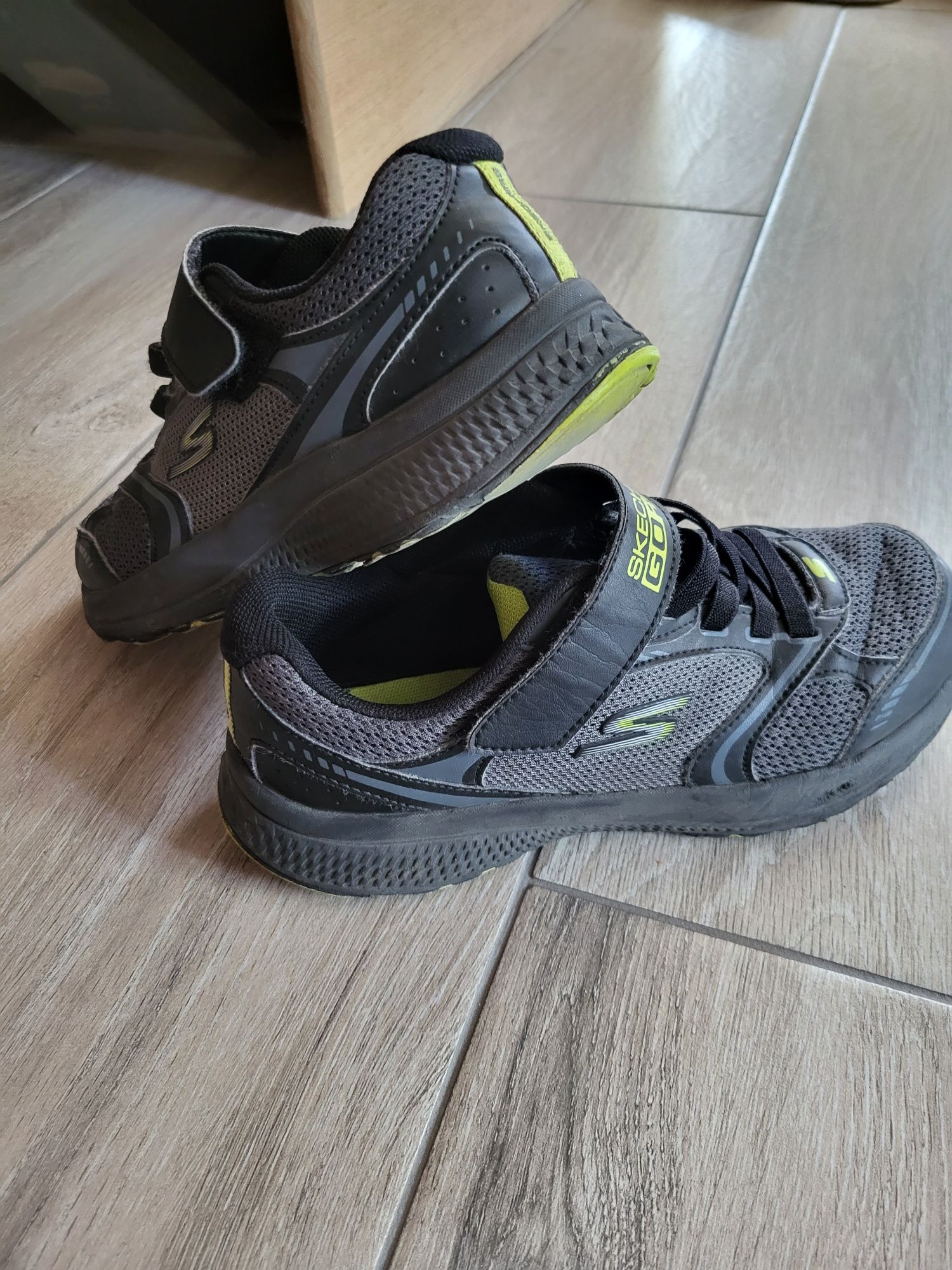Кросівки Skechers,  36 розмір
