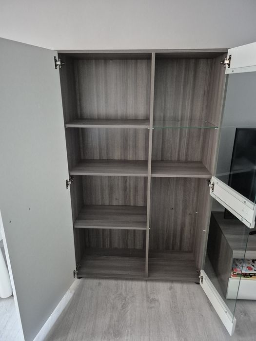 Witryna Avensis Agata Meble 156 x 96,5 x 37,5
