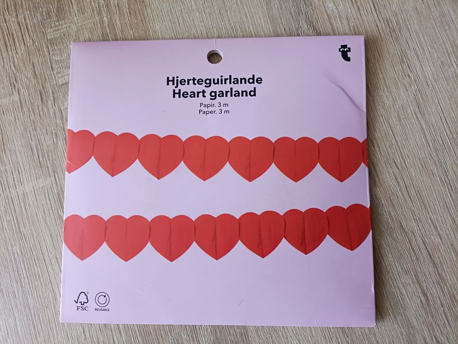 Papierowa girlanda w kształcie serca - 3 m