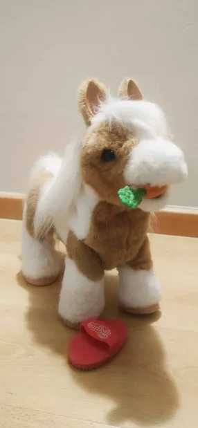 Brinquedo Pônei Baby Butterscotch FurReal Friends (c/escova e cenoura)