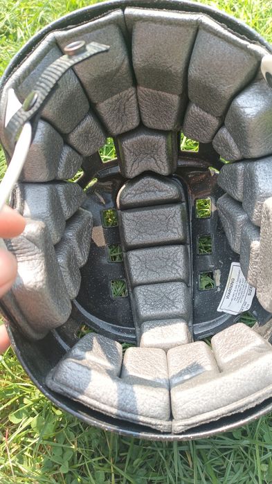 Kask jofa rolki hokej nr 215 r.49 56cm czarny z brokatem stan bdb