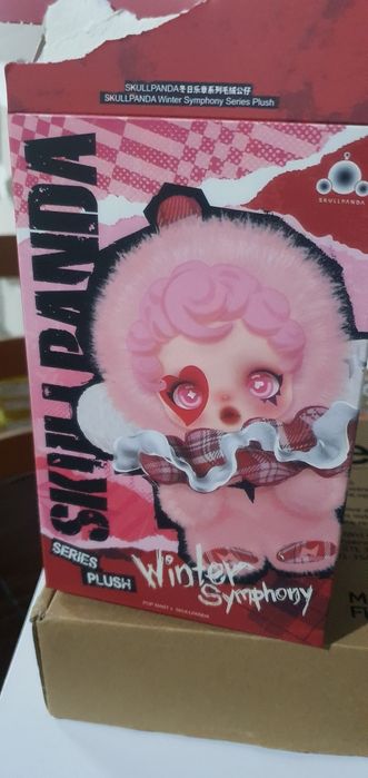 Продам  Брелок POP MART SKULLPANDA Winter Symphony Лімітована зимова