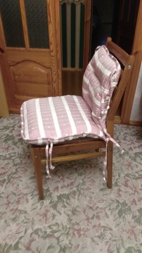 Матрас на зав'язках  на санки стуло, крісло, дитяча кроватка з боку