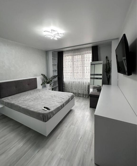 Продається 3-кімнатна квартира район ТЦ Майдан