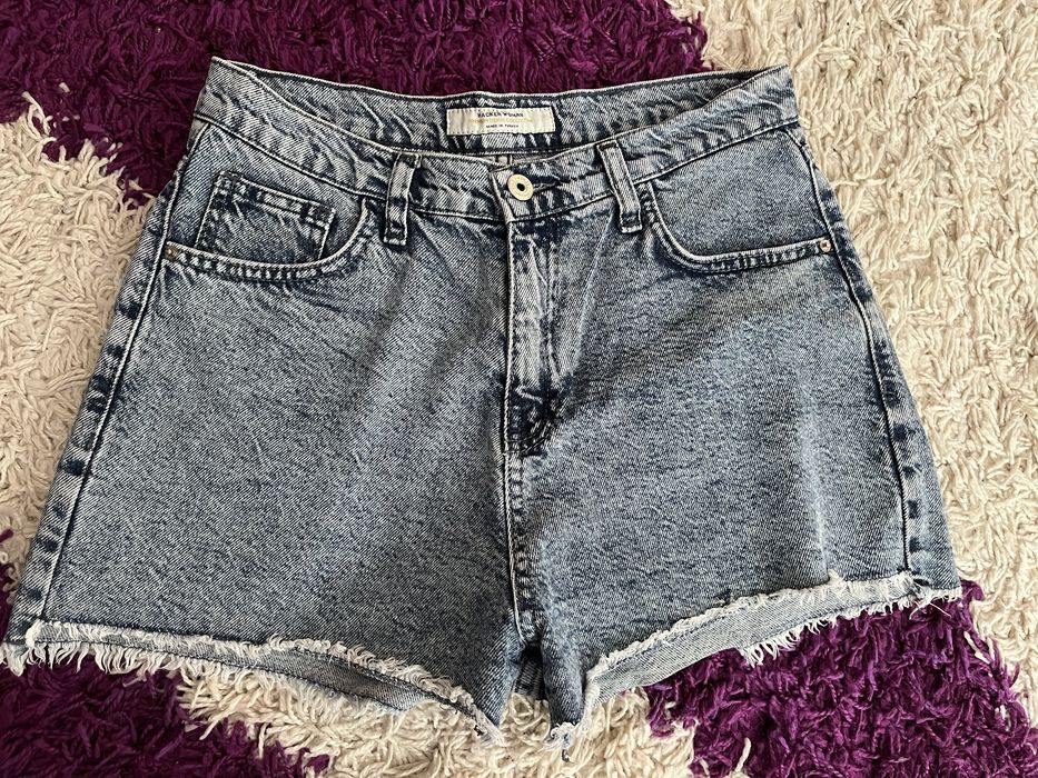 Жіночі джинсові шорти