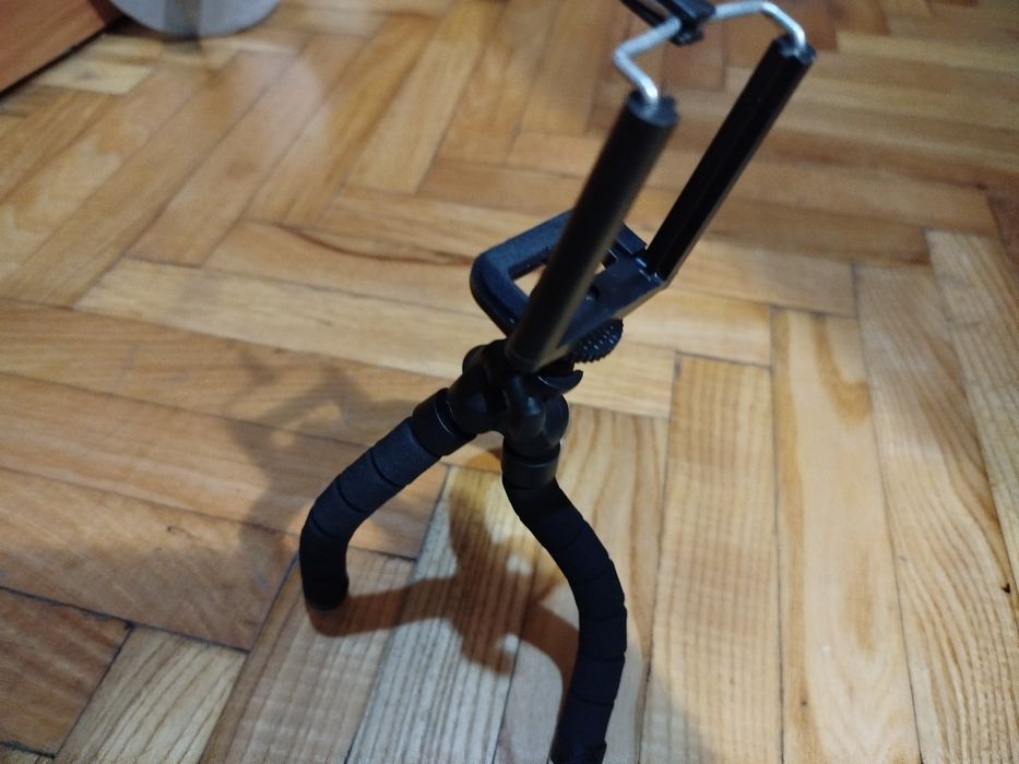 Штатив для телефону