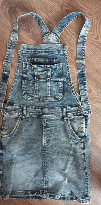 Джинсовый комбинезон