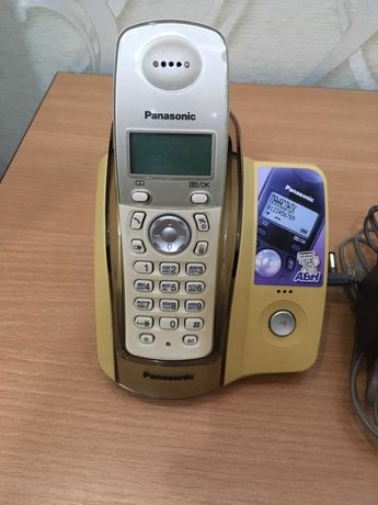 Цифровой беспроводной радиотелефон KX-TCD205UA Panasonic Бежевый