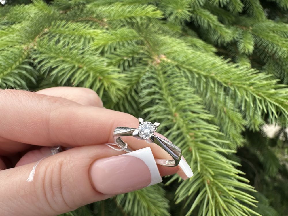 Золота каблучка з діамантом,бриллиантом кольцо,3,7 мм, 16,2 роз 0,18ct