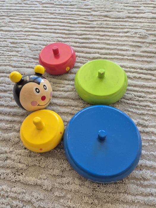 Drewniana wieza biedronka