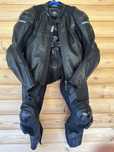 СРОЧНО!!! Продам раздельный мотокостюм alpinestars gp plus v3