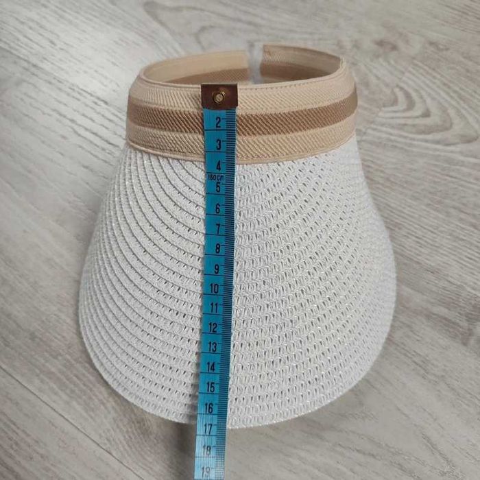 Daszek przeciwsłoneczny biały