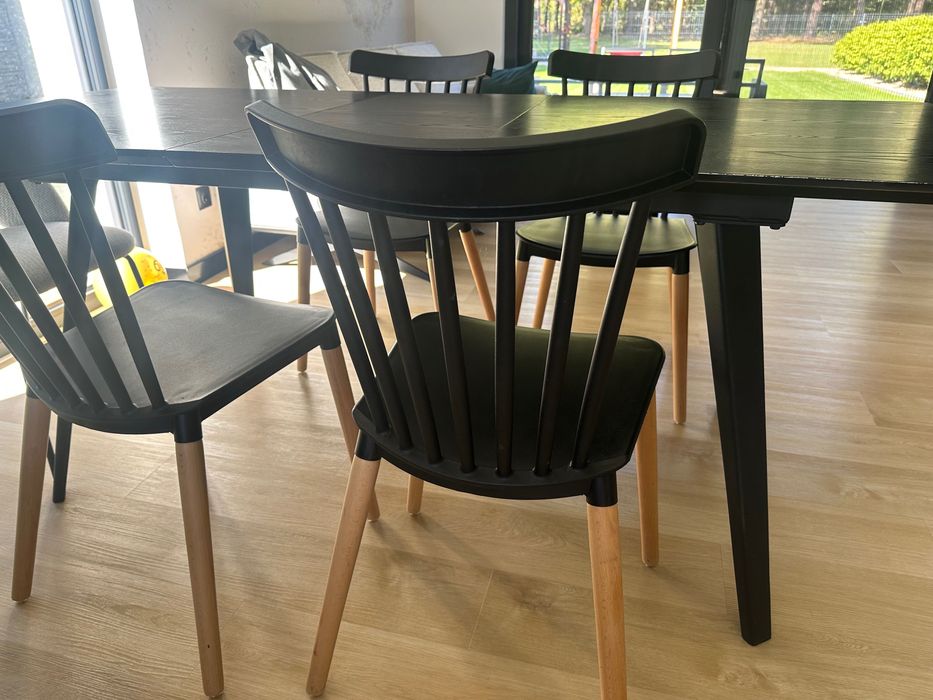 Stół do jadalni rozkładany IRVINGTON Czarny 160/200 cm 90 cm