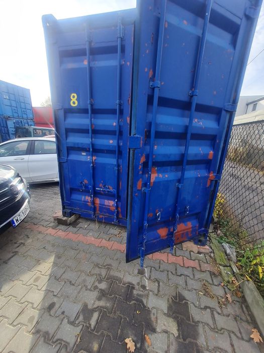 Drzwi do kontenera morskiego