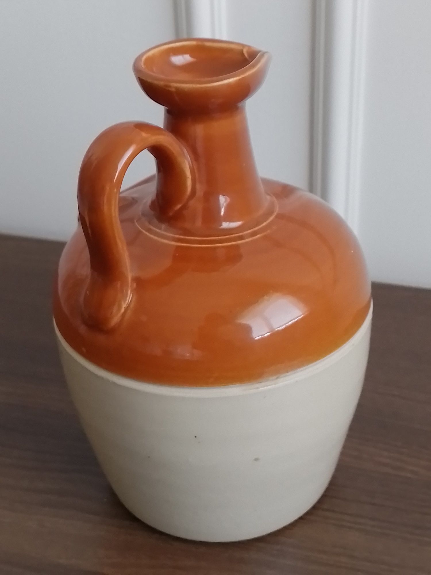 Antiguidade Garrafa cerâmica Whisky Monks antiga.