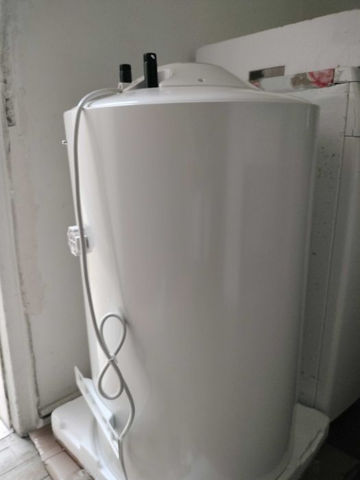 Termoacumulador de água quente e frio marca candy