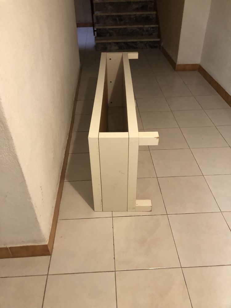 Mesa baixa para TV do Ikea modelo Lack