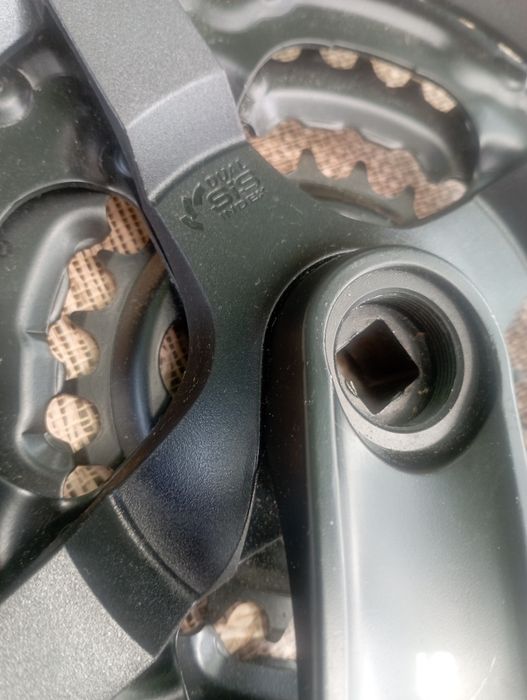 Шатуни Shimano Tourney, зірки Deore XT