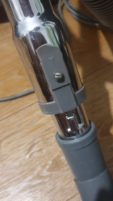 Продам бытовой пылесос.