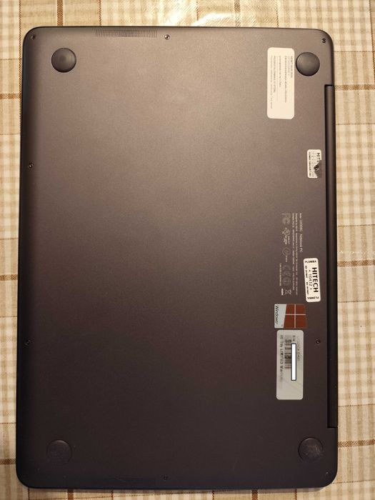 Asus Zenbook UX305CA SSD 256GB 8GB FHD uszkodzona klawiatura