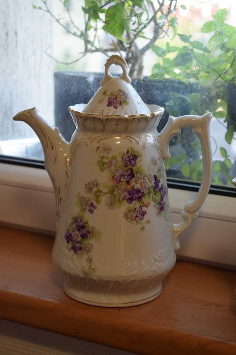 Czajnik + mlecznik. Antyki, porcelana