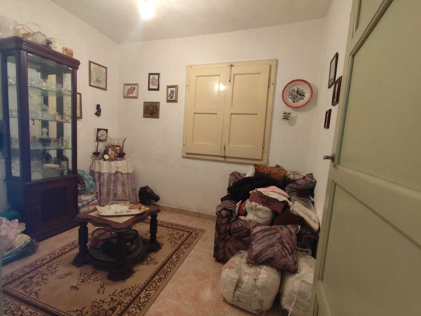 Mobília de quarto e outras divisões