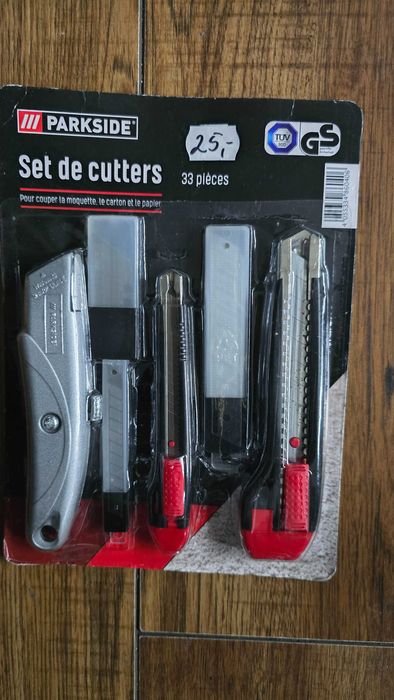 Zestaw noży do tapet Parkside 33pcs..