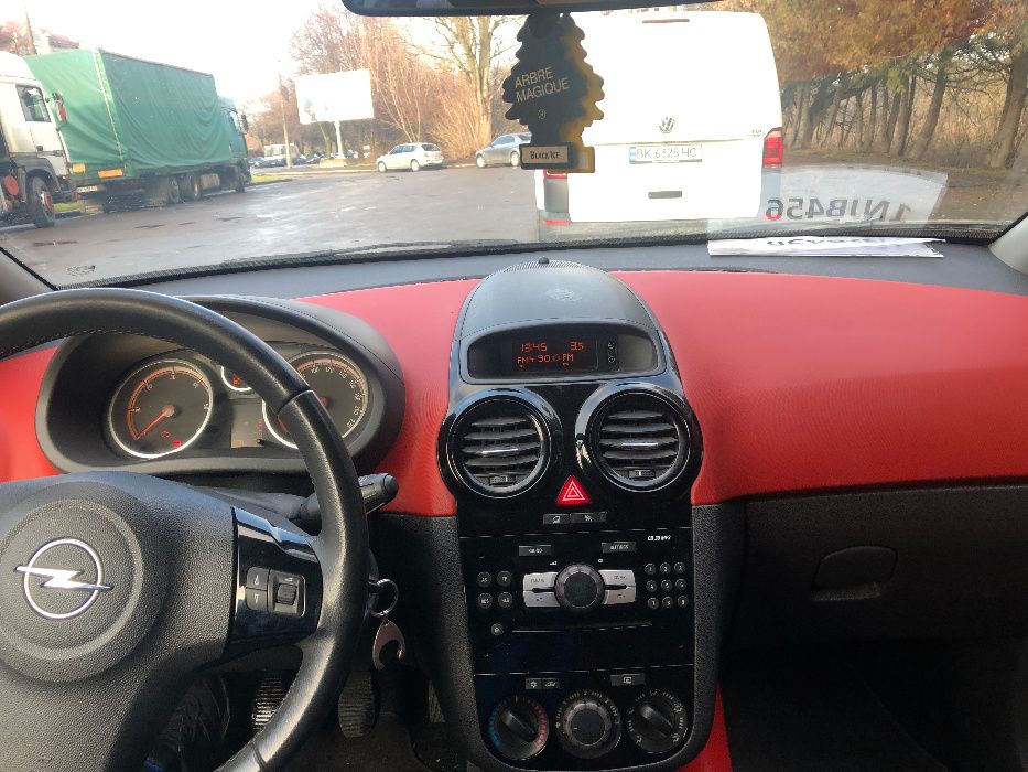 Opel Corsa D – 1.3, 111 Edition 2010, 3-дверка