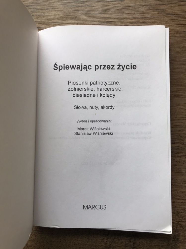 śpiewnik „śpiewając przez życie”