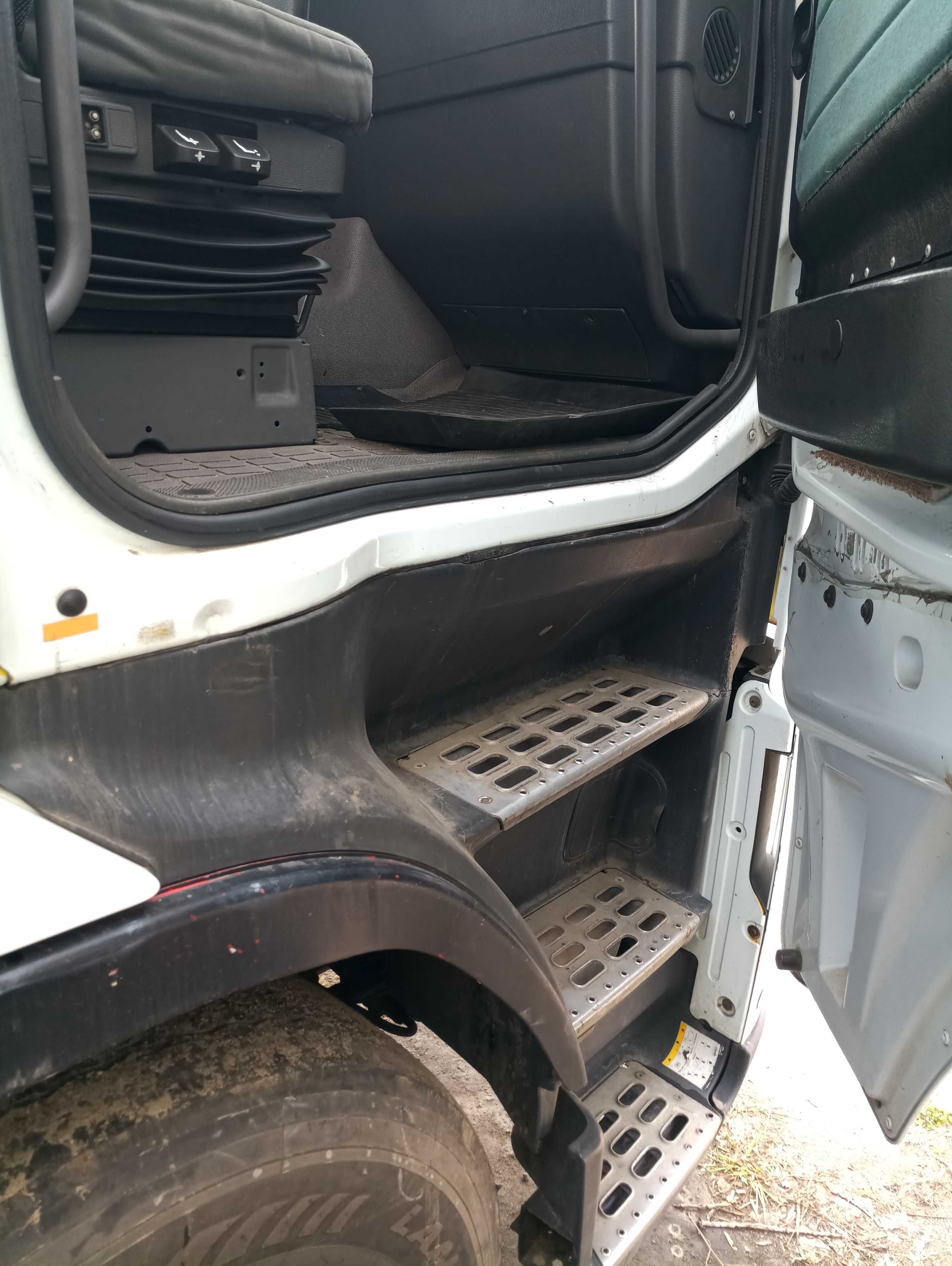 Volvo FH 12 2003 460