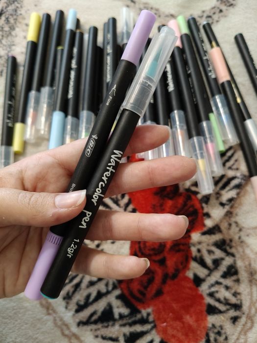 Zestaw kolorowych markerów