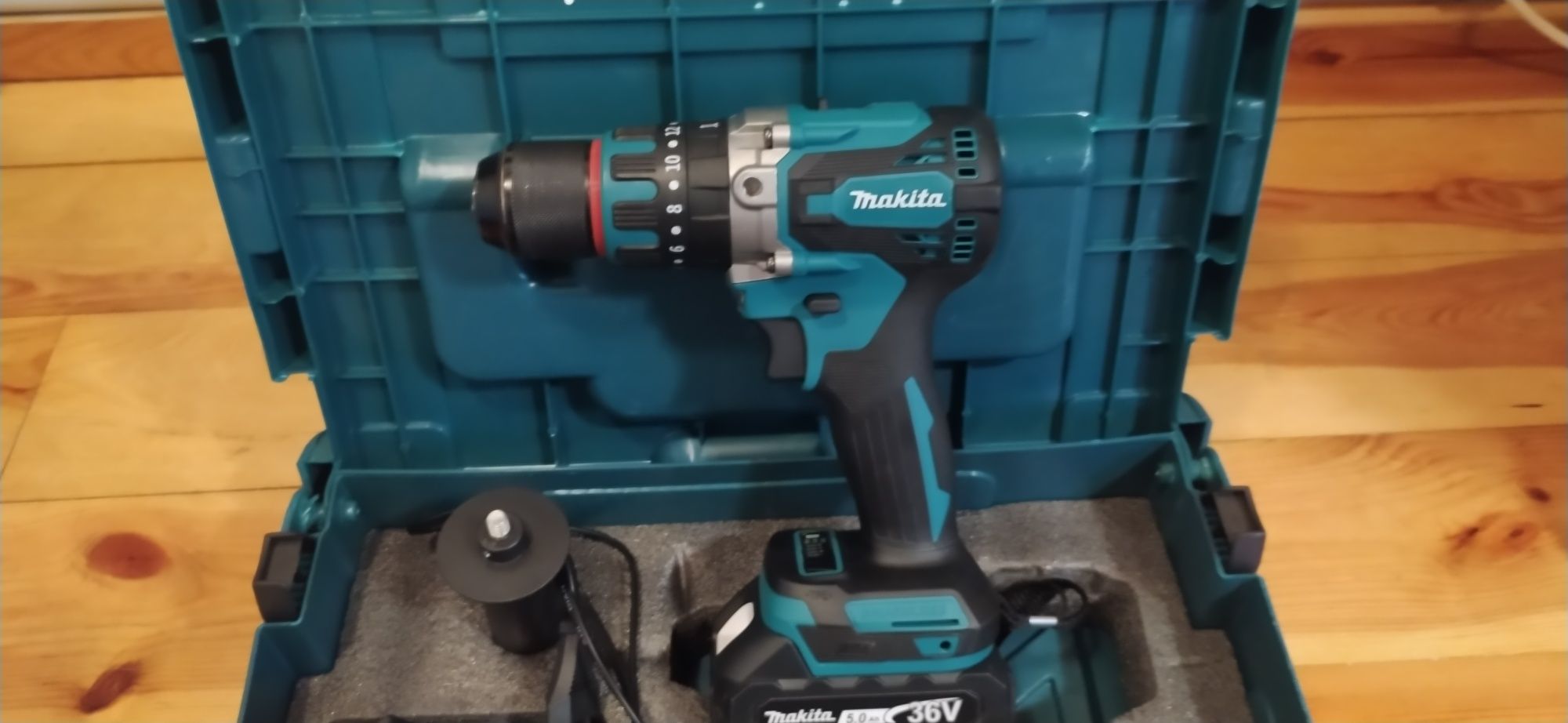 Шуруповерт MAkita