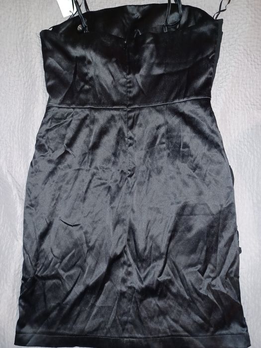 Czarna sukienka elastyczna 36