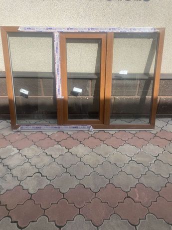 Металопластикове вікно коричневе