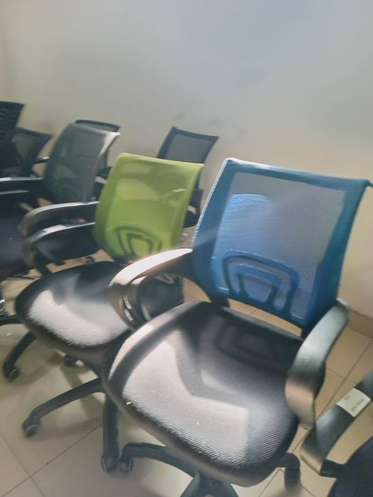 Большие столы кресла менеджера