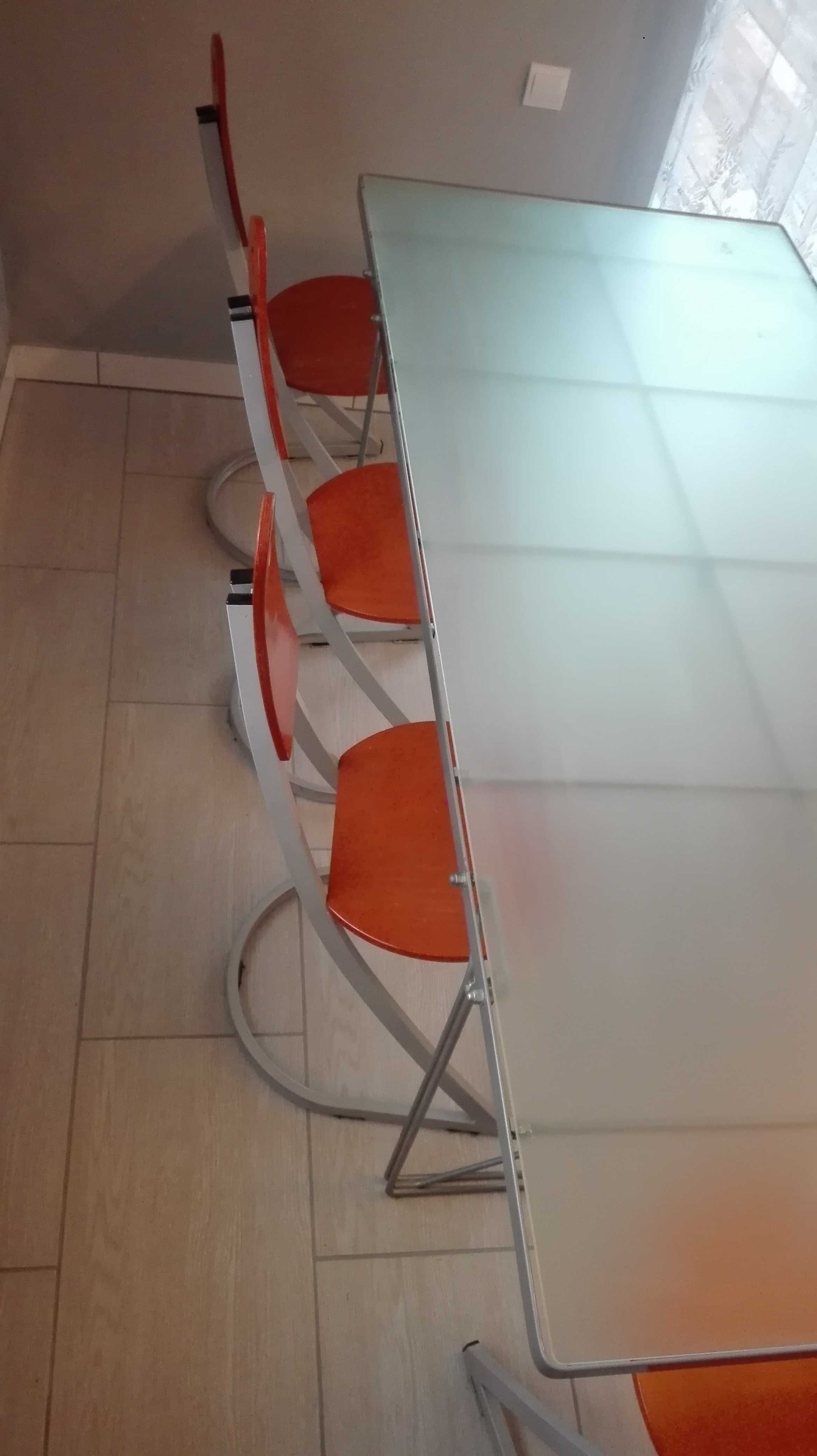 Stół + 4 krzesła