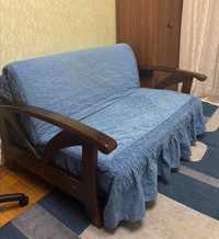Диван - ліжко з дерев*яними перилами (укрізрамеблі)