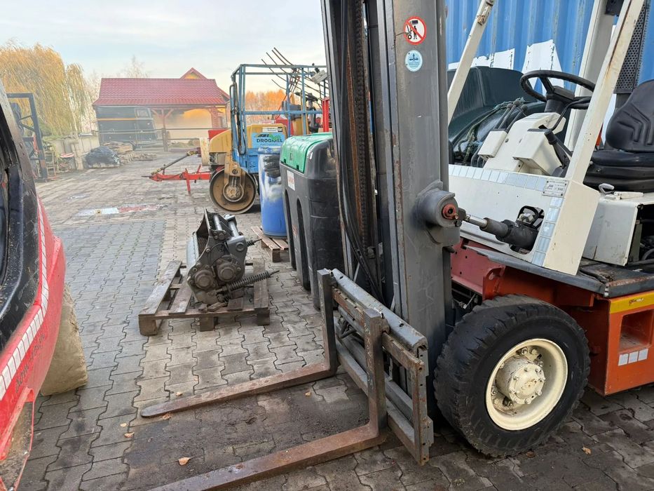 Toyota 18 geneo  Nissan  A 25 U linde   toyota