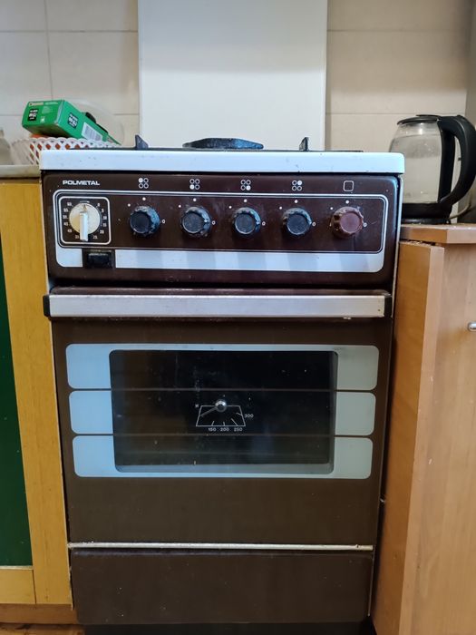 Газова плита,тільки самовивіз