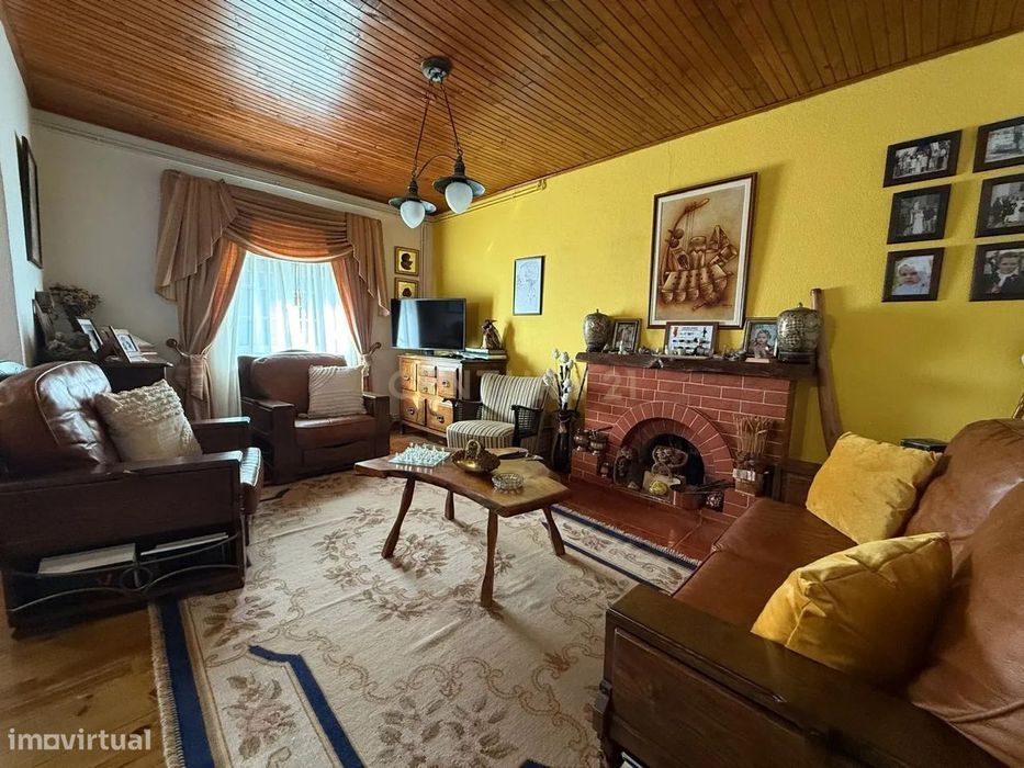 Moradia T4, com Logradouro e Garagem, Barroca Grande, Covilhã